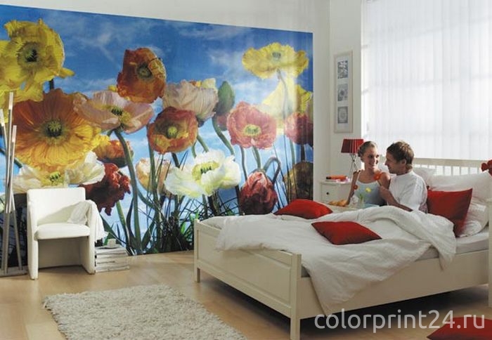 Фотообои в интерьере спальной комнаты